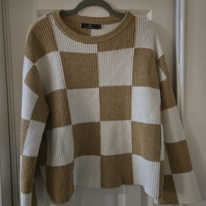 tylish Checkered weater - White and Tan